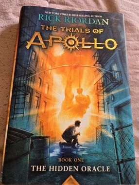 Rick Riordan - The Trials of Apollo: The Hidden Oracle (Blue & Orange Cover)